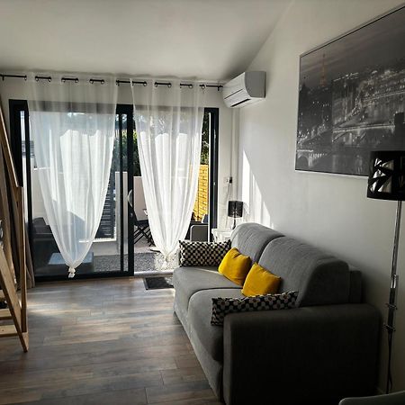Logement Du Sud Avec Jacuzzi Sommieres Bagian luar foto