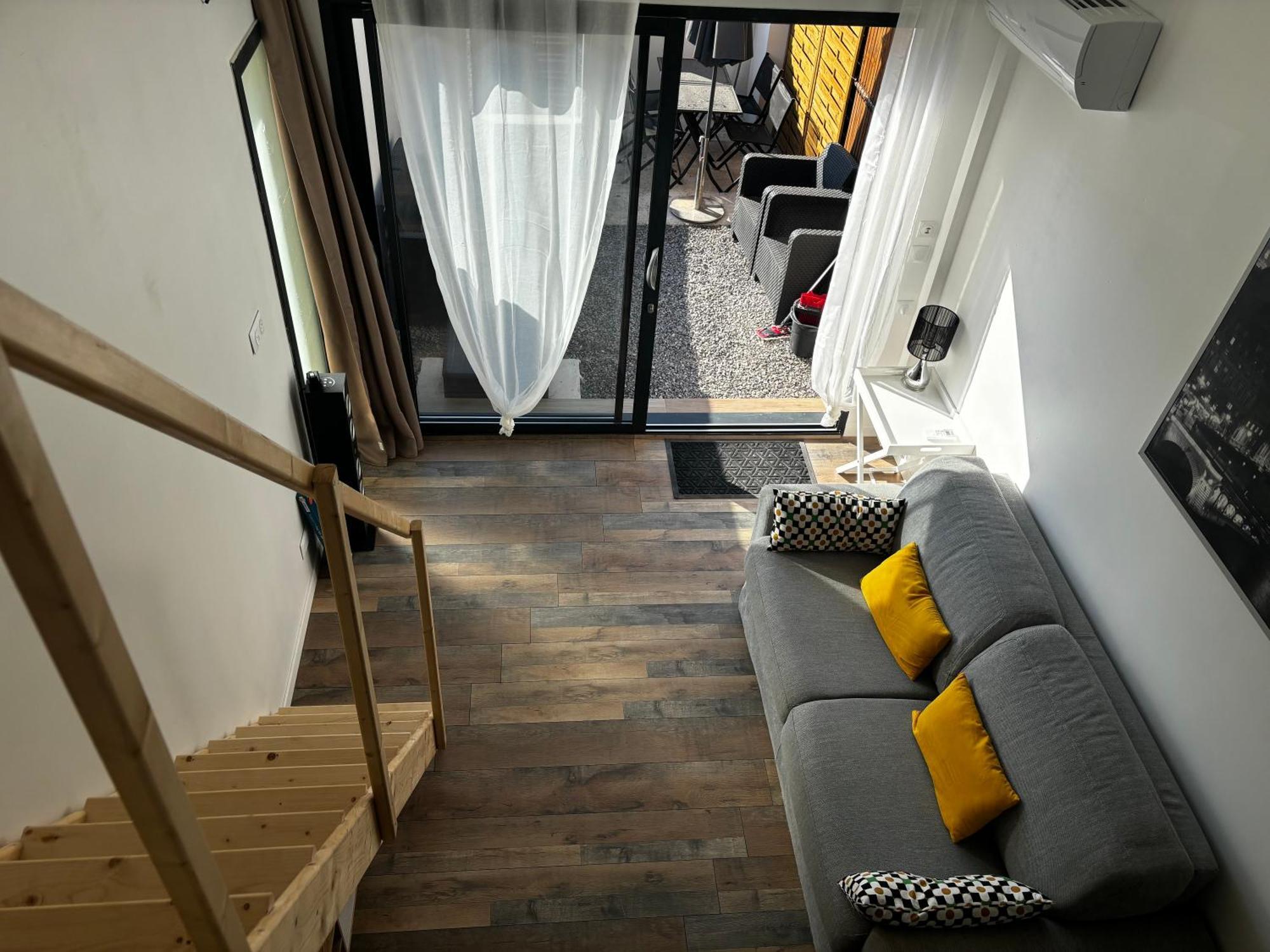 Logement Du Sud Avec Jacuzzi Sommieres Bagian luar foto